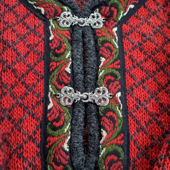 Vintage Volund Norwegian Pure New LambsWool Latch Front Elbow Patch Sweater - Picture 10 of 16